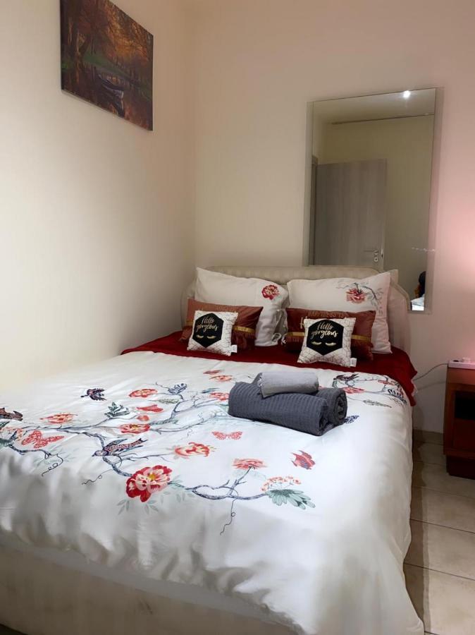 Larnaca Beach Apartment ภายนอก รูปภาพ