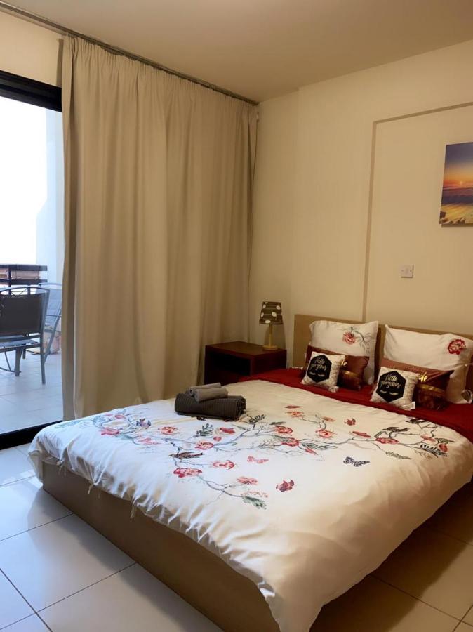 Larnaca Beach Apartment ภายนอก รูปภาพ