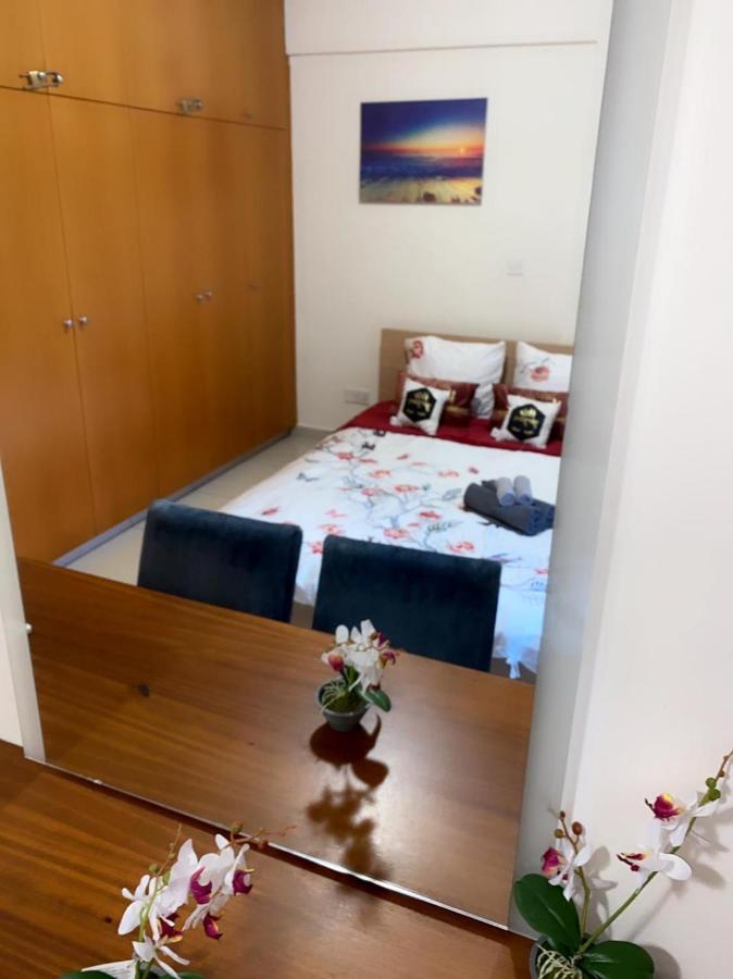 Larnaca Beach Apartment ภายนอก รูปภาพ