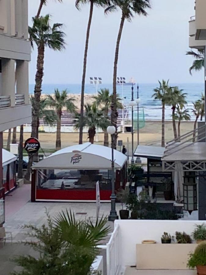 Larnaca Beach Apartment ภายนอก รูปภาพ